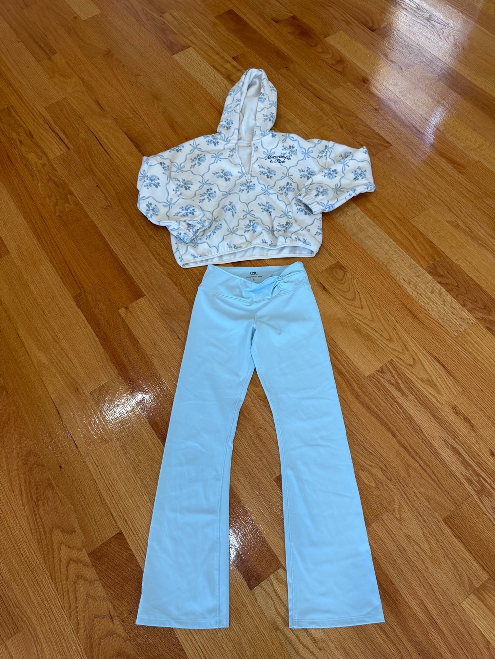 abercrombie kids Baby Blue Flared Leggings